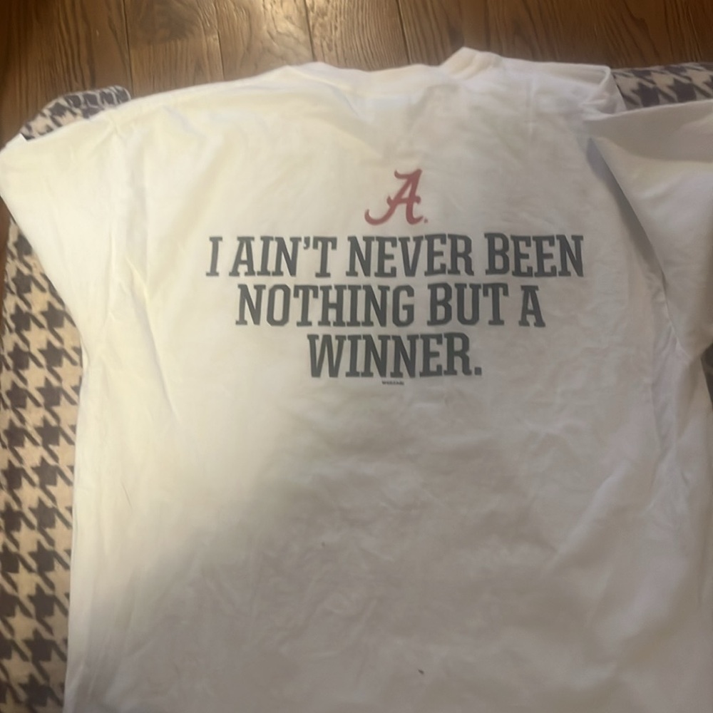 Bundle of 4 Alabama t shirts, 4 red and one white - Picture 10 of 10